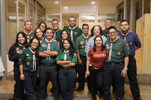 Cena Giwell Especialidad Scout cuidamundos EPM
Cena Giwell Especialidad Scout cuidamundos EPM.
Fecha: Octubre 4 2019.
Para descargar esta fotografía en alta resolución, haga clic sobre la imagen hasta que la misma se despliegue en la pantalla completa; luego dé clic derecho y elija la opción "guardar imagen como". 
En caso de publicación por cualquier medio, solicitamos acompañarla del crédito: "Foto EPM"
Palabras clave: Cena Giwell Especialidad Scout cuidamundos EPM