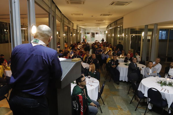 Cena Giwell Especialidad Scout cuidamundos EPM
Cena Giwell Especialidad Scout cuidamundos EPM.
Fecha: Octubre 4 2019.
Para descargar esta fotografía en alta resolución, haga clic sobre la imagen hasta que la misma se despliegue en la pantalla completa; luego dé clic derecho y elija la opción "guardar imagen como". 
En caso de publicación por cualquier medio, solicitamos acompañarla del crédito: "Foto EPM"
Palabras clave: Cena Giwell Especialidad Scout cuidamundos EPM