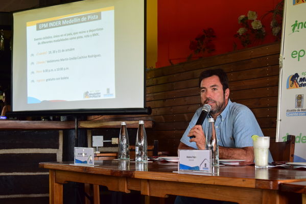 Rueda de prensa EPM INDER Medellín de Pista
Rueda de prensa EPM INDER Medellín de Pista
Fecha: Octubre 3 de 2017
Para descargar esta fotografía en alta resolución, haga clic sobre la imagen hasta que la misma se despliegue en la pantalla completa; luego dé clic derecho y elija la opción "guardar imagen como". 
En caso de publicación por cualquier medio, solicitamos acompañarla del crédito: "Foto EPM"
Palabras clave: Rueda prensa EPM INDER Medellín Pista