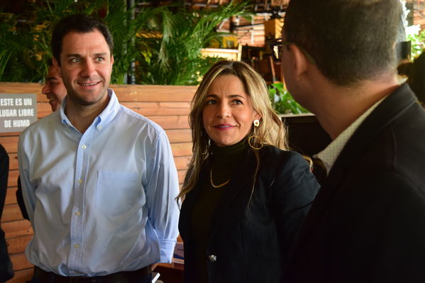 Rueda de prensa EPM INDER Medellín de Pista
Rueda de prensa EPM INDER Medellín de Pista
Fecha: Octubre 3 de 2017
Para descargar esta fotografía en alta resolución, haga clic sobre la imagen hasta que la misma se despliegue en la pantalla completa; luego dé clic derecho y elija la opción "guardar imagen como". 
En caso de publicación por cualquier medio, solicitamos acompañarla del crédito: "Foto EPM"
Palabras clave: Rueda prensa EPM INDER Medellín Pista