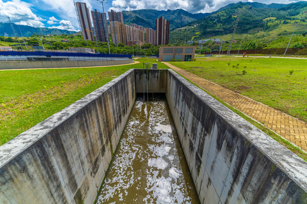 Planta Aguas Claras EPM
Planta Aguas Claras EPM
Fecha: Junio 23 2021.
Para descargar esta fotografía en alta resolución, haga clic sobre la imagen hasta que la misma se despliegue en la pantalla completa; luego dé clic derecho y elija la opción "guardar imagen como". 
En caso de publicación por cualquier medio, solicitamos acompañarla del crédito: "Foto EPM"
Palabras clave: Planta Aguas Claras EPM