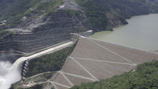 Proyecto hidroeléctrico Ituango
Proyecto hidroeléctrico Ituango.
Fecha: 13 Agosto 2020.
Para descargar esta fotografía en alta resolución, haga clic sobre la imagen hasta que la misma se despliegue en la pantalla completa; luego dé clic derecho y elija la opción "guardar imagen como".
En caso de publicación por cualquier medio, solicitamos acompañarla del crédito: "Foto EPM"
Palabras clave: Proyecto hidroeléctrico Ituango