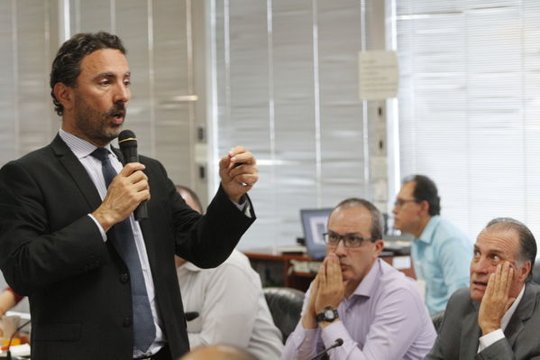 Rueda prensa atención incidente central Playas
Rueda de prensa atención incidente central Playas.
Fecha: Julio 11 de 2017
Para descargar esta fotografía en alta resolución, haga clic sobre la imagen hasta que la misma se despliegue en la pantalla completa; luego dé clic derecho y elija la opción "guardar imagen como". 
En caso de publicación por cualquier medio, solicitamos acompañarla del crédito: "Foto EPM"
Palabras clave: Rueda prensa atención incidente central Playas