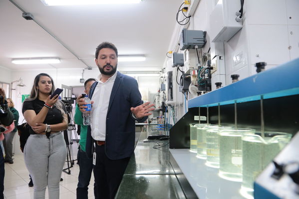 Planta Ayurá laboratorio Visita medios
Planta La Ayurá y laboratorio Visita de medios.
Fecha: 18 Septiembre 2019
Para descargar esta fotografía en alta resolución, haga clic sobre la imagen hasta que la misma se despliegue en la pantalla completa; luego dé clic derecho y elija la opción "guardar imagen como". 
En caso de publicación por cualquier medio, solicitamos acompañarla del crédito: "Foto EPM
Palabras clave: Planta Ayurá laboratorio Visita medios