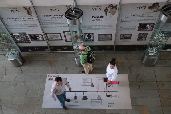 Muestra de arqueología centro parrilla
Muestra de arqueología centro parrilla
Fecha: 19 Septiembre 2017
Para descargar esta fotografía en alta resolución, haga clic sobre la imagen hasta que la misma se despliegue en la pantalla completa; luego dé clic derecho y elija la opción "guardar imagen como". 
En caso de publicación por cualquier medio, solicitamos acompañarla del crédito: "Foto EPM"
Palabras clave: Muestra  arqueología centro parrilla