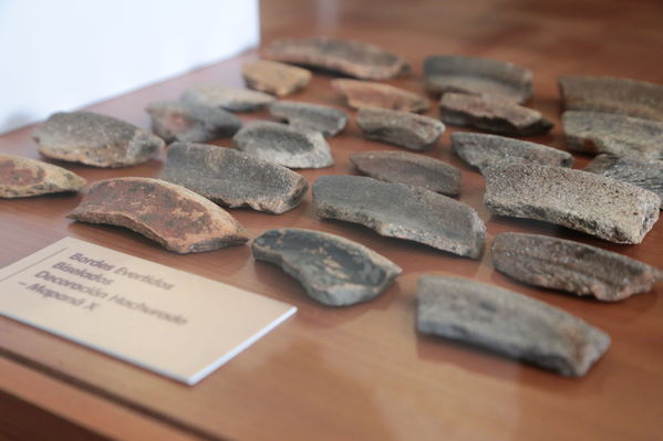 Muestra de arqueología centro parrilla
Muestra de arqueología centro parrilla
Fecha: 19 Septiembre 2017
Para descargar esta fotografía en alta resolución, haga clic sobre la imagen hasta que la misma se despliegue en la pantalla completa; luego dé clic derecho y elija la opción "guardar imagen como". 
En caso de publicación por cualquier medio, solicitamos acompañarla del crédito: "Foto EPM"
Palabras clave: Muestra  arqueología centro parrilla