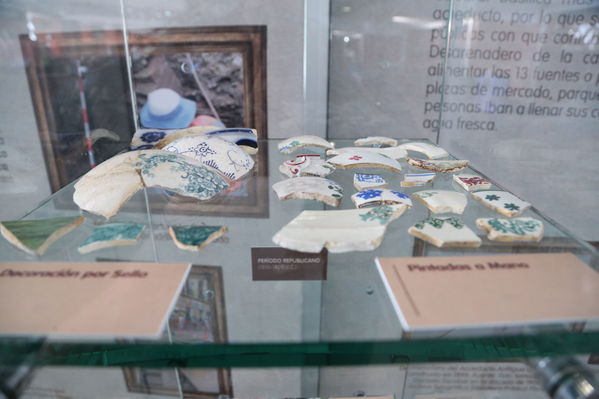 Muestra de arqueología centro parrilla
Muestra de arqueología centro parrilla
Fecha: 19 Septiembre 2017
Para descargar esta fotografía en alta resolución, haga clic sobre la imagen hasta que la misma se despliegue en la pantalla completa; luego dé clic derecho y elija la opción "guardar imagen como". 
En caso de publicación por cualquier medio, solicitamos acompañarla del crédito: "Foto EPM"
Palabras clave: Muestra  arqueología centro parrilla