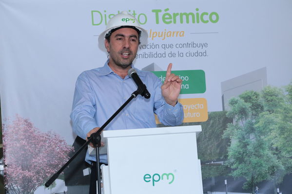 Inicio de operación del Distrito Térmico La Alpujarra
Inicio de operación del Distrito Térmico La Alpujarra
Fecha: Septiembre 20 de 2016
Para descargar esta fotografía en alta resolución, haga clic sobre la imagen hasta que la misma se despliegue en la pantalla completa; luego dé clic derecho y elija la opción "guardar imagen como". 
En caso de publicación por cualquier medio, solicitamos acompañarla del crédito: "Foto EPM"
Palabras clave: Inicio operación Distrito Térmico Alpujarra