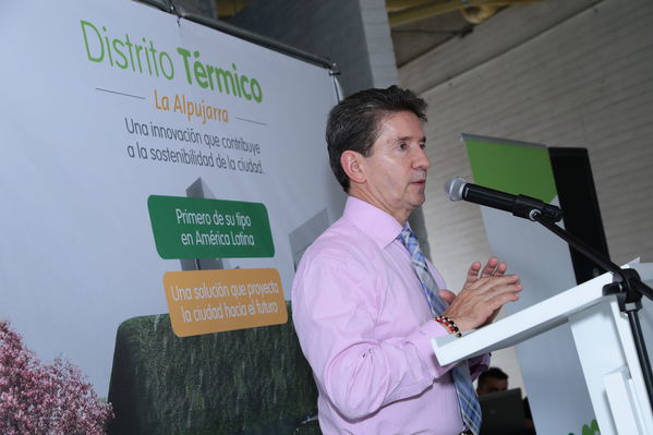 Inicio de operación del Distrito Térmico La Alpujarra
Inicio de operación del Distrito Térmico La Alpujarra
Fecha: Septiembre 20 de 2016
Para descargar esta fotografía en alta resolución, haga clic sobre la imagen hasta que la misma se despliegue en la pantalla completa; luego dé clic derecho y elija la opción "guardar imagen como". 
En caso de publicación por cualquier medio, solicitamos acompañarla del crédito: "Foto EPM"
Palabras clave: Inicio operación Distrito Térmico Alpujarra