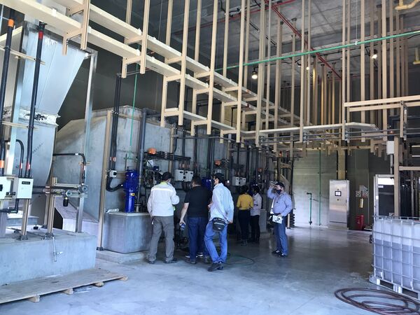 Visita SAI Planta Aguas Claras
Visita SAI Planta Aguas Claras.
Fecha: 28 Septiembre 2020.
Para descargar esta fotografía en alta resolución, haga clic sobre la imagen hasta que la misma se despliegue en la pantalla completa; luego dé clic derecho y elija la opción "guardar imagen como". 
En caso de publicación por cualquier medio, solicitamos acompañarla del crédito: "Foto EPM"
Palabras clave: Visita SAI Planta Aguas Claras