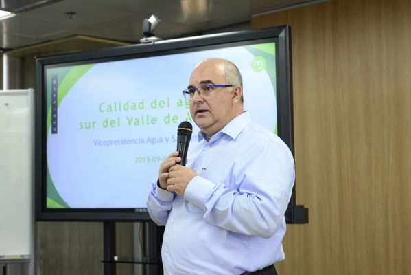 Rueda prensa Avances solución coloración agua.
Rueda prensa Avances solución coloración agua.
Fecha: Septiembre 9 de 2019. 
Para descargar esta fotografía en alta resolución, haga clic sobre la imagen hasta que la misma se despliegue en la pantalla completa; luego dé clic derecho y elija la opción "guardar imagen como". 
En caso de publicación por cualquier medio, solicitamos acompañarla del crédito: "Foto EPM"
Palabras clave: Rueda prensa Avances solución coloración agua.