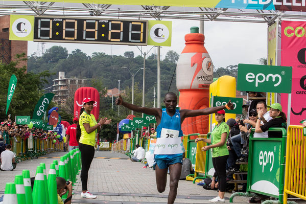 Maratón de las Flores
Maratón de las Flores
Fecha: Septiembre 14 de 2014
Para descargar esta fotografía en alta resolución, haga clic sobre la imagen hasta que la misma se despliegue en la pantalla completa; luego dé clic derecho y elija la opción "guardar imagen como". 
En caso de publicación por cualquier medio, solicitamos acompañarla del crédito: "Foto EPM"
Palabras clave: Maratón Flores