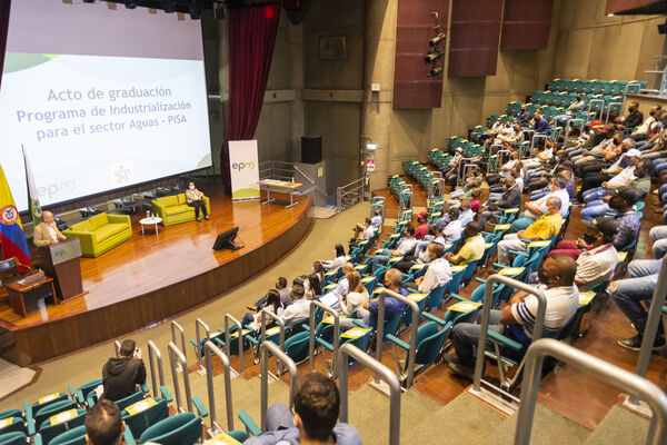 Acto dActo de graduación Programa de Industrialización para el Sector Aguas - PISAe graduación Programa de Industrialización para el Sector Aguas - PISA
Acto graduación Programa de Industrialización Sector Aguas  PISA
Fecha: 30 SEPTIEMBRE 2021
Para descargar esta fotografía en alta resolución, haga clic sobre la imagen hasta que la misma se despliegue en la pantalla completa; luego dé clic derecho y elija la opción "guardar imagen como". 
En caso de publicación por cualquier medio, solicitamos acompañarla del crédito: "Foto EPM"
Palabras clave: Grados graduación ceremonia título PISA