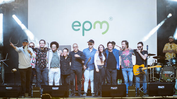 Dia  familia EPM 2021 Rionegro
Dia de la familia EPM 2021 Rionegro
Fecha: 4 Septiembre 2021
Para descargar esta fotografía en alta resolución, haga clic sobre la imagen hasta que la misma se despliegue en la pantalla completa; luego dé clic derecho y elija la opción "guardar imagen como". 
En caso de publicación por cualquier medio, solicitamos acompañarla del crédito: "Foto EPM"
Palabras clave: Dia  familia EPM 2021 Rionegro