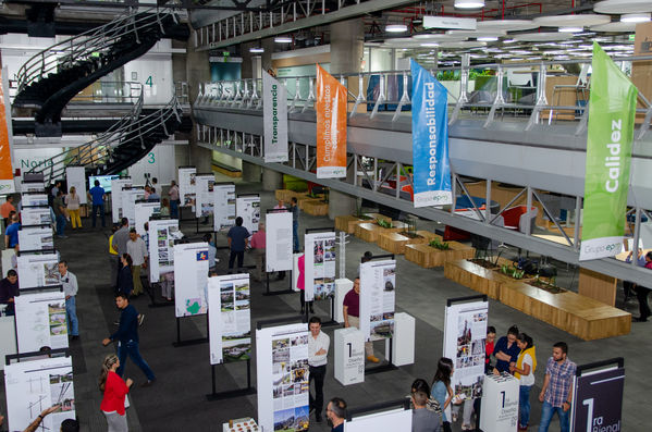 Primera Bienal de Diseño, Arquitectura e Ingeniería EPM
Primera Bienal de Diseño, Arquitectura e Ingeniería EPM
Fecha: Septiembre 12 de 2019. 
Para descargar esta fotografía en alta resolución, haga clic sobre la imagen hasta que la misma se despliegue en la pantalla completa; luego dé clic derecho y elija la opción "guardar imagen como". 
En caso de publicación por cualquier medio, solicitamos acompañarla del crédito: "Foto EPM"
Palabras clave: Primera Bienal de Diseño, Arquitectura e Ingeniería EPM