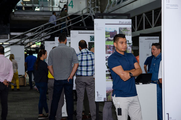 Primera Bienal de Diseño, Arquitectura e Ingeniería EPM
Primera Bienal de Diseño, Arquitectura e Ingeniería EPM
Fecha: Septiembre 12 de 2019. 
Para descargar esta fotografía en alta resolución, haga clic sobre la imagen hasta que la misma se despliegue en la pantalla completa; luego dé clic derecho y elija la opción "guardar imagen como". 
En caso de publicación por cualquier medio, solicitamos acompañarla del crédito: "Foto EPM"
Palabras clave: Primera Bienal de Diseño, Arquitectura e Ingeniería EPM