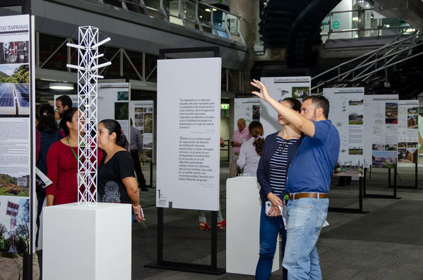 Primera Bienal de Diseño, Arquitectura e Ingeniería EPM
Primera Bienal de Diseño, Arquitectura e Ingeniería EPM
Fecha: Septiembre 12 de 2019. 
Para descargar esta fotografía en alta resolución, haga clic sobre la imagen hasta que la misma se despliegue en la pantalla completa; luego dé clic derecho y elija la opción "guardar imagen como". 
En caso de publicación por cualquier medio, solicitamos acompañarla del crédito: "Foto EPM"
Palabras clave: Primera Bienal de Diseño, Arquitectura e Ingeniería EPM