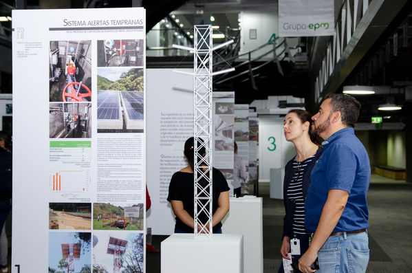 Primera Bienal de Diseño, Arquitectura e Ingeniería EPM
Primera Bienal de Diseño, Arquitectura e Ingeniería EPM
Fecha: Septiembre 12 de 2019. 
Para descargar esta fotografía en alta resolución, haga clic sobre la imagen hasta que la misma se despliegue en la pantalla completa; luego dé clic derecho y elija la opción "guardar imagen como". 
En caso de publicación por cualquier medio, solicitamos acompañarla del crédito: "Foto EPM"
Palabras clave: Primera Bienal de Diseño, Arquitectura e Ingeniería EPM