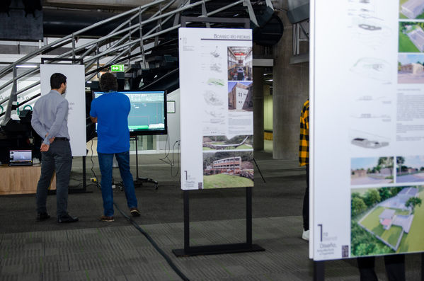 Primera Bienal de Diseño, Arquitectura e Ingeniería EPM
Primera Bienal de Diseño, Arquitectura e Ingeniería EPM
Fecha: Septiembre 12 de 2019. 
Para descargar esta fotografía en alta resolución, haga clic sobre la imagen hasta que la misma se despliegue en la pantalla completa; luego dé clic derecho y elija la opción "guardar imagen como". 
En caso de publicación por cualquier medio, solicitamos acompañarla del crédito: "Foto EPM"
Palabras clave: Primera Bienal de Diseño, Arquitectura e Ingeniería EPM