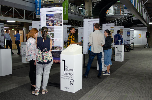 Primera Bienal de Diseño, Arquitectura e Ingeniería EPM
Primera Bienal de Diseño, Arquitectura e Ingeniería EPM
Fecha: Septiembre 12 de 2019. 
Para descargar esta fotografía en alta resolución, haga clic sobre la imagen hasta que la misma se despliegue en la pantalla completa; luego dé clic derecho y elija la opción "guardar imagen como". 
En caso de publicación por cualquier medio, solicitamos acompañarla del crédito: "Foto EPM"
Palabras clave: Primera Bienal de Diseño, Arquitectura e Ingeniería EPM