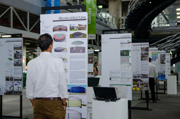 Primera Bienal de Diseño, Arquitectura e Ingeniería EPM
Primera Bienal de Diseño, Arquitectura e Ingeniería EPM
Fecha: Septiembre 12 de 2019. 
Para descargar esta fotografía en alta resolución, haga clic sobre la imagen hasta que la misma se despliegue en la pantalla completa; luego dé clic derecho y elija la opción "guardar imagen como". 
En caso de publicación por cualquier medio, solicitamos acompañarla del crédito: "Foto EPM"
Palabras clave: Primera Bienal de Diseño, Arquitectura e Ingeniería EPM