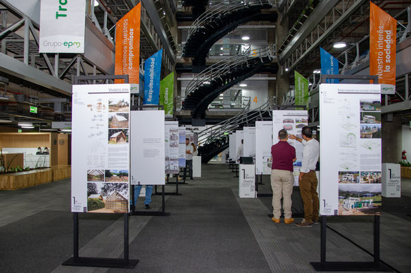 Primera Bienal de Diseño, Arquitectura e Ingeniería EPM
Primera Bienal de Diseño, Arquitectura e Ingeniería EPM
Fecha: Septiembre 12 de 2019. 
Para descargar esta fotografía en alta resolución, haga clic sobre la imagen hasta que la misma se despliegue en la pantalla completa; luego dé clic derecho y elija la opción "guardar imagen como". 
En caso de publicación por cualquier medio, solicitamos acompañarla del crédito: "Foto EPM"
Palabras clave: Primera Bienal de Diseño, Arquitectura e Ingeniería EPM