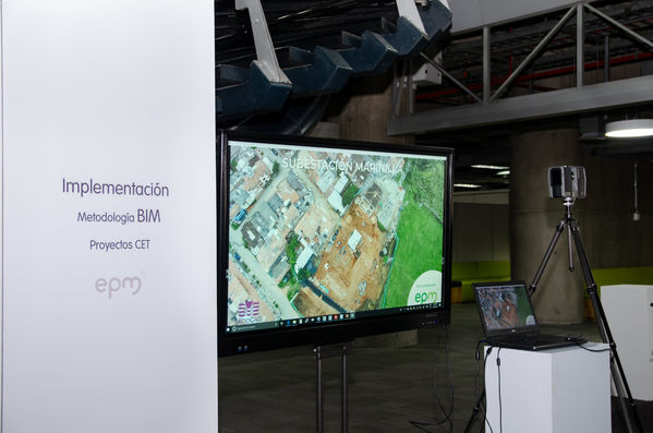 Primera Bienal de Diseño, Arquitectura e Ingeniería EPM
Primera Bienal de Diseño, Arquitectura e Ingeniería EPM
Fecha: Septiembre 12 de 2019. 
Para descargar esta fotografía en alta resolución, haga clic sobre la imagen hasta que la misma se despliegue en la pantalla completa; luego dé clic derecho y elija la opción "guardar imagen como". 
En caso de publicación por cualquier medio, solicitamos acompañarla del crédito: "Foto EPM"
Palabras clave: Primera Bienal  Diseño Arquitectura  Ingeniería EPM