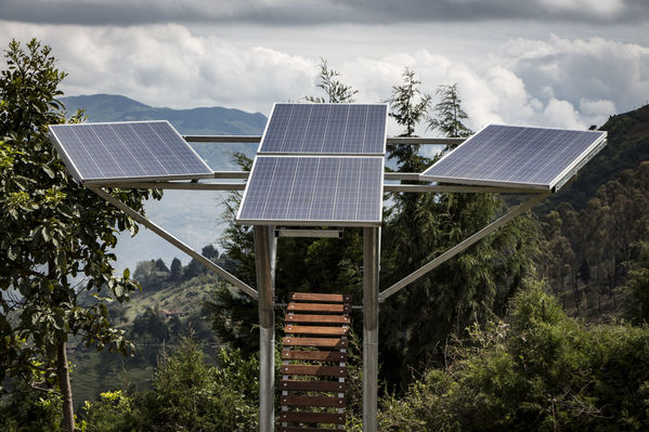 Proyecto Celdas Solares
Proyecto Celdas Solares
Fecha: Septiembre 13 de 2017
Para descargar esta fotografía en alta resolución, haga clic sobre la imagen hasta que la misma se despliegue en la pantalla completa; luego dé clic derecho y elija la opción "guardar imagen como". 
En caso de publicación por cualquier medio, solicitamos acompañarla del crédito: "Foto EPM"
Palabras clave: Proyecto Celdas Solares
