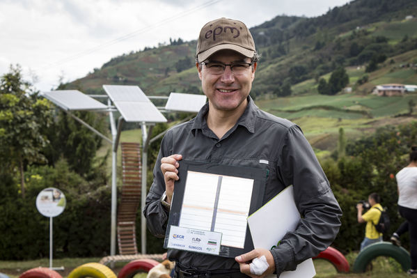 Proyecto Celdas Solares
Proyecto Celdas Solares
Fecha: Septiembre 13 de 2017
Para descargar esta fotografía en alta resolución, haga clic sobre la imagen hasta que la misma se despliegue en la pantalla completa; luego dé clic derecho y elija la opción "guardar imagen como". 
En caso de publicación por cualquier medio, solicitamos acompañarla del crédito: "Foto EPM"
Palabras clave: Proyecto Celdas Solares