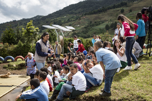 Proyecto Celdas Solares
Proyecto Celdas Solares
Fecha: Septiembre 13 de 2017
Para descargar esta fotografía en alta resolución, haga clic sobre la imagen hasta que la misma se despliegue en la pantalla completa; luego dé clic derecho y elija la opción "guardar imagen como". 
En caso de publicación por cualquier medio, solicitamos acompañarla del crédito: "Foto EPM"
Palabras clave: Proyecto Celdas Solares