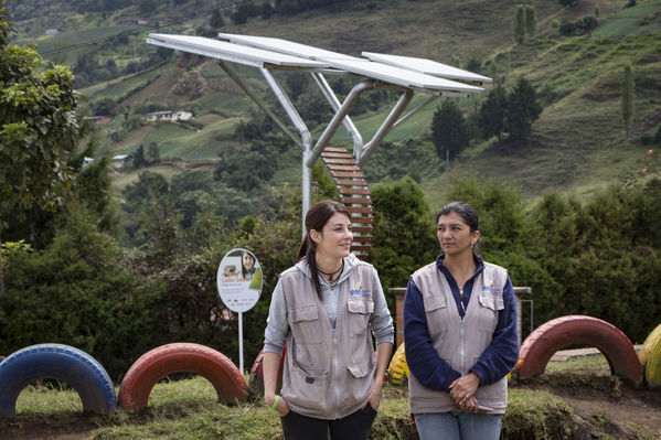 Proyecto Celdas Solares
Proyecto Celdas Solares
Fecha: Septiembre 13 de 2017
Para descargar esta fotografía en alta resolución, haga clic sobre la imagen hasta que la misma se despliegue en la pantalla completa; luego dé clic derecho y elija la opción "guardar imagen como". 
En caso de publicación por cualquier medio, solicitamos acompañarla del crédito: "Foto EPM"
Palabras clave: Proyecto Celdas Solares
