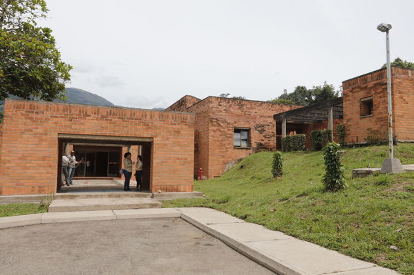 Graduaciones en modelo de educación rural
Graduaciones en modelo de educación rural
Fecha: Septiembre 14 de 2019. 
Para descargar esta fotografía en alta resolución, haga clic sobre la imagen hasta que la misma se despliegue en la pantalla completa; luego dé clic derecho y elija la opción "guardar imagen como". 
En caso de publicación por cualquier medio, solicitamos acompañarla del crédito: "Foto EPM"
Palabras clave: Graduaciones en modelo de educación rural