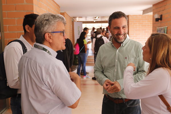 Graduaciones en modelo de educación rural
Graduaciones en modelo de educación rural
Fecha: Septiembre 14 de 2019. 
Para descargar esta fotografía en alta resolución, haga clic sobre la imagen hasta que la misma se despliegue en la pantalla completa; luego dé clic derecho y elija la opción "guardar imagen como". 
En caso de publicación por cualquier medio, solicitamos acompañarla del crédito: "Foto EPM"
Palabras clave: Graduaciones en modelo de educación rural