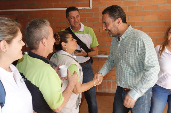 Graduaciones en modelo de educación rural
Graduaciones en modelo de educación rural
Fecha: Septiembre 14 de 2019. 
Para descargar esta fotografía en alta resolución, haga clic sobre la imagen hasta que la misma se despliegue en la pantalla completa; luego dé clic derecho y elija la opción "guardar imagen como". 
En caso de publicación por cualquier medio, solicitamos acompañarla del crédito: "Foto EPM"
Palabras clave: Graduaciones en modelo de educación rural