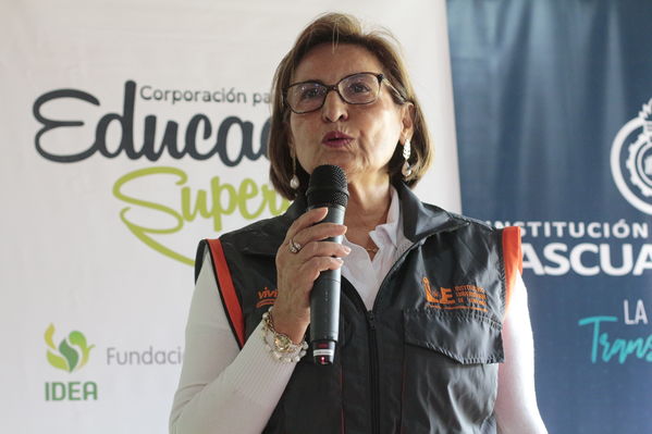 Graduaciones en modelo de educación rural
Graduaciones en modelo de educación rural
Fecha: Septiembre 14 de 2019. 
Para descargar esta fotografía en alta resolución, haga clic sobre la imagen hasta que la misma se despliegue en la pantalla completa; luego dé clic derecho y elija la opción "guardar imagen como". 
En caso de publicación por cualquier medio, solicitamos acompañarla del crédito: "Foto EPM"
Palabras clave: Graduaciones en modelo de educación rural