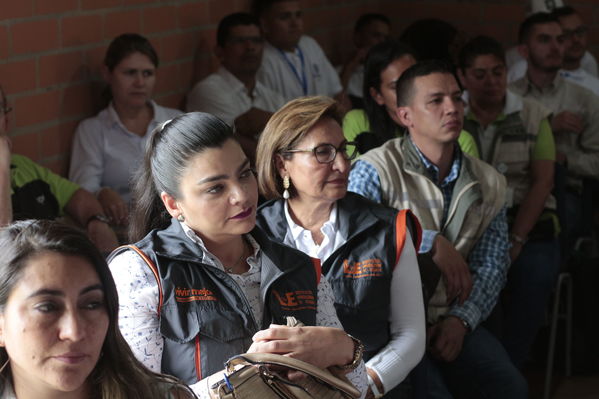 Graduaciones en modelo de educación rural
Graduaciones en modelo de educación rural
Fecha: Septiembre 14 de 2019. 
Para descargar esta fotografía en alta resolución, haga clic sobre la imagen hasta que la misma se despliegue en la pantalla completa; luego dé clic derecho y elija la opción "guardar imagen como". 
En caso de publicación por cualquier medio, solicitamos acompañarla del crédito: "Foto EPM"
Palabras clave: Graduaciones en modelo de educación rural