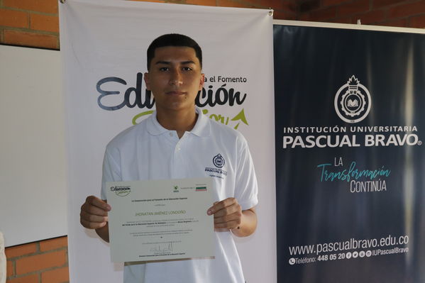 Graduaciones en modelo de educación rural
Graduaciones en modelo de educación rural
Fecha: Septiembre 14 de 2019. 
Para descargar esta fotografía en alta resolución, haga clic sobre la imagen hasta que la misma se despliegue en la pantalla completa; luego dé clic derecho y elija la opción "guardar imagen como". 
En caso de publicación por cualquier medio, solicitamos acompañarla del crédito: "Foto EPM"
Palabras clave: Graduaciones en modelo de educación rural
