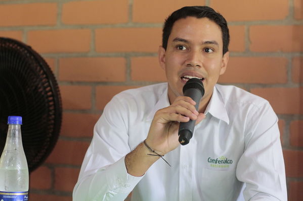 Graduaciones en modelo de educación rural
Graduaciones en modelo de educación rural
Fecha: Septiembre 14 de 2019. 
Para descargar esta fotografía en alta resolución, haga clic sobre la imagen hasta que la misma se despliegue en la pantalla completa; luego dé clic derecho y elija la opción "guardar imagen como". 
En caso de publicación por cualquier medio, solicitamos acompañarla del crédito: "Foto EPM"
Palabras clave: Graduaciones en modelo de educación rural