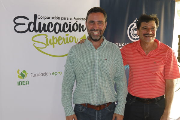 Graduaciones en modelo de educación rural
Graduaciones en modelo de educación rural
Fecha: Septiembre 14 de 2019. 
Para descargar esta fotografía en alta resolución, haga clic sobre la imagen hasta que la misma se despliegue en la pantalla completa; luego dé clic derecho y elija la opción "guardar imagen como". 
En caso de publicación por cualquier medio, solicitamos acompañarla del crédito: "Foto EPM"
Palabras clave: Graduaciones en modelo de educación rural