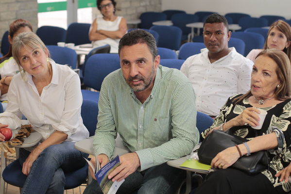Graduaciones en modelo de educación rural
Graduaciones en modelo de educación rural
Fecha: Septiembre 14 de 2019. 
Para descargar esta fotografía en alta resolución, haga clic sobre la imagen hasta que la misma se despliegue en la pantalla completa; luego dé clic derecho y elija la opción "guardar imagen como". 
En caso de publicación por cualquier medio, solicitamos acompañarla del crédito: "Foto EPM"
Palabras clave: Graduaciones en modelo de educación rural
