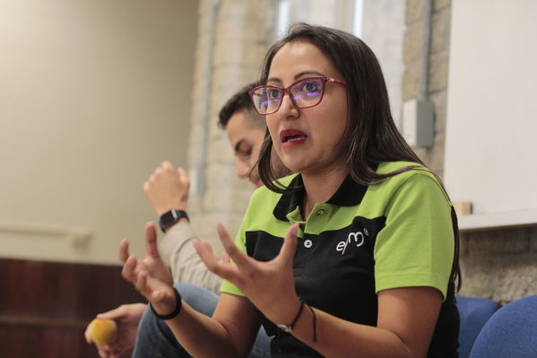 Graduaciones en modelo de educación rural
Graduaciones en modelo de educación rural
Fecha: Septiembre 14 de 2019. 
Para descargar esta fotografía en alta resolución, haga clic sobre la imagen hasta que la misma se despliegue en la pantalla completa; luego dé clic derecho y elija la opción "guardar imagen como". 
En caso de publicación por cualquier medio, solicitamos acompañarla del crédito: "Foto EPM"
Palabras clave: Graduaciones en modelo de educación rural