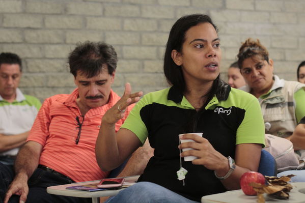 Graduaciones en modelo de educación rural
Graduaciones en modelo de educación rural
Fecha: Septiembre 14 de 2019. 
Para descargar esta fotografía en alta resolución, haga clic sobre la imagen hasta que la misma se despliegue en la pantalla completa; luego dé clic derecho y elija la opción "guardar imagen como". 
En caso de publicación por cualquier medio, solicitamos acompañarla del crédito: "Foto EPM"
Palabras clave: Graduaciones en modelo de educación rural