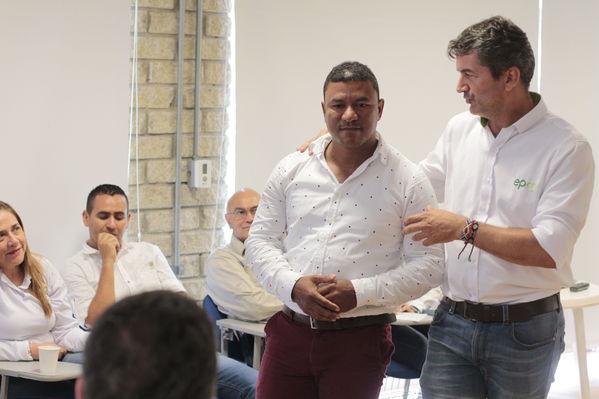 Graduaciones en modelo de educación rural
Graduaciones en modelo de educación rural
Fecha: Septiembre 14 de 2019. 
Para descargar esta fotografía en alta resolución, haga clic sobre la imagen hasta que la misma se despliegue en la pantalla completa; luego dé clic derecho y elija la opción "guardar imagen como". 
En caso de publicación por cualquier medio, solicitamos acompañarla del crédito: "Foto EPM"
Palabras clave: Graduaciones en modelo de educación rural