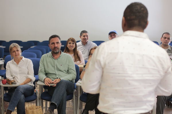 Graduaciones en modelo de educación rural
Graduaciones en modelo de educación rural
Fecha: Septiembre 14 de 2019. 
Para descargar esta fotografía en alta resolución, haga clic sobre la imagen hasta que la misma se despliegue en la pantalla completa; luego dé clic derecho y elija la opción "guardar imagen como". 
En caso de publicación por cualquier medio, solicitamos acompañarla del crédito: "Foto EPM"
Palabras clave: Graduaciones en modelo de educación rural