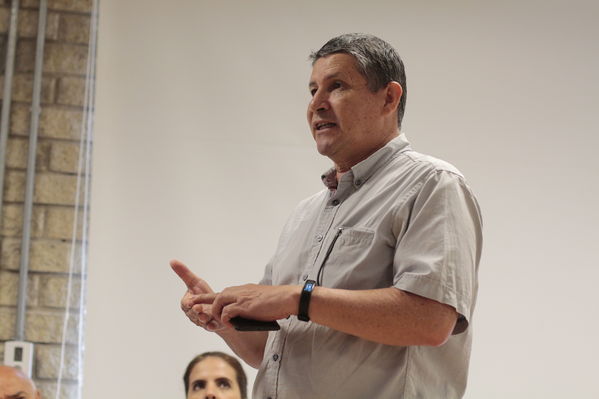 Graduaciones en modelo de educación rural
Graduaciones en modelo de educación rural
Fecha: Septiembre 14 de 2019. 
Para descargar esta fotografía en alta resolución, haga clic sobre la imagen hasta que la misma se despliegue en la pantalla completa; luego dé clic derecho y elija la opción "guardar imagen como". 
En caso de publicación por cualquier medio, solicitamos acompañarla del crédito: "Foto EPM"
Palabras clave: Graduaciones en modelo de educación rural
