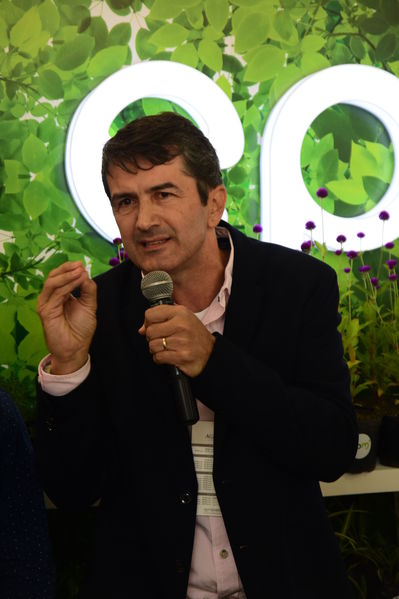 Visita de Martín Santiago Herrero, PNUD
Visita de Martín Santiago Herrero, PNUD
Fecha: Septiembre 14 de 2017
Para descargar esta fotografía en alta resolución, haga clic sobre la imagen hasta que la misma se despliegue en la pantalla completa; luego dé clic derecho y elija la opción "guardar imagen como". 
En caso de publicación por cualquier medio, solicitamos acompañarla del crédito: "Foto EPM"
Palabras clave: Visita Martín Santiago Herrero PNUD convenio