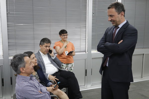 Rueda  Prensa Notificación  aseguradora Proyecto Ituango
Rueda de Prensa-Notificación de aseguradora Proyecto Ituango
Fecha: Septiembre 17 de 2019. 
Para descargar esta fotografía en alta resolución, haga clic sobre la imagen hasta que la misma se despliegue en la pantalla completa; luego dé clic derecho y elija la opción "guardar imagen como". 
En caso de publicación por cualquier medio, solicitamos acompañarla del crédito: "Foto EPM"
Palabras clave: Rueda  Prensa Notificación  aseguradora Proyecto Ituango