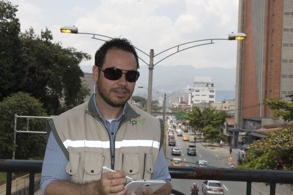 Telegestión Alumbrado Público
Telegestión Alumbrado Público
Fecha: Septiembre 21 de 2017
Para descargar esta fotografía en alta resolución, haga clic sobre la imagen hasta que la misma se despliegue en la pantalla completa; luego dé clic derecho y elija la opción "guardar imagen como". 
En caso de publicación por cualquier medio, solicitamos acompañarla del crédito: "Foto EPM"
Palabras clave: Telegestión Alumbrado Público