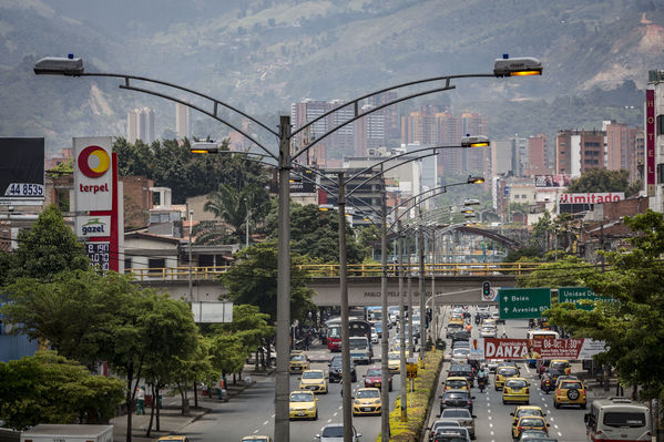 Telegestión Alumbrado Público
Telegestión Alumbrado Público
Fecha: Septiembre 21 de 2017
Para descargar esta fotografía en alta resolución, haga clic sobre la imagen hasta que la misma se despliegue en la pantalla completa; luego dé clic derecho y elija la opción "guardar imagen como". 
En caso de publicación por cualquier medio, solicitamos acompañarla del crédito: "Foto EPM"
Palabras clave: Telegestión Alumbrado Público