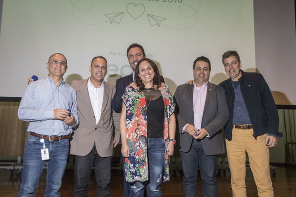 Celebración de años de servicio 2018
Celebración de años de servicio 2018
Septiembre 21 2018
Para descargar esta fotografía en alta resolución, haga clic sobre la imagen hasta que la misma se despliegue en la pantalla completa; luego dé clic derecho y elija la opción "guardar imagen como". 
En caso de publicación por cualquier medio, solicitamos acompañarla del crédito: "Foto EPM"
Palabras clave: Celebración de años de servicio 2018